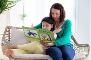 500-partage-liens comment créer des liens entre les parents, adultes et les enfants : le jeu, la lecture, des temps de partage, des moments privilégiés